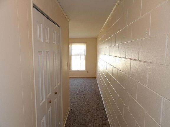 5th image of 903 Collins Ln #11
