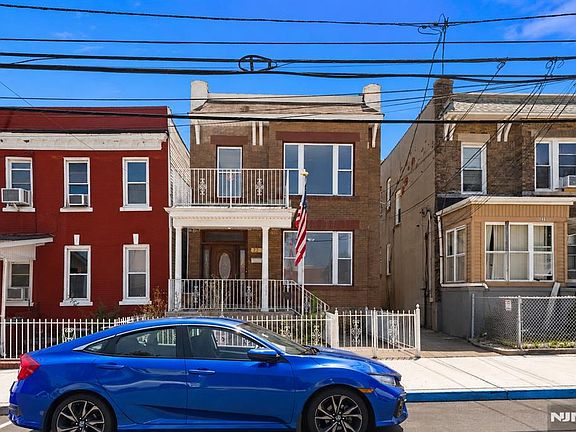 2nd image of 221 54th St