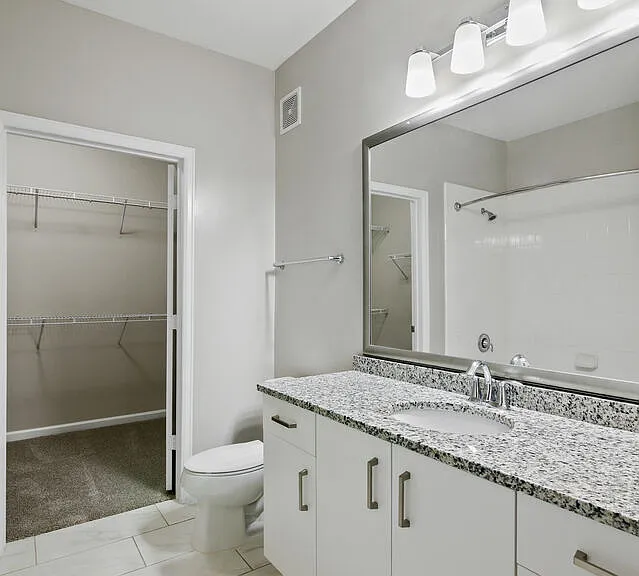 1105 Town Brookhaven Apartments — Photo 14