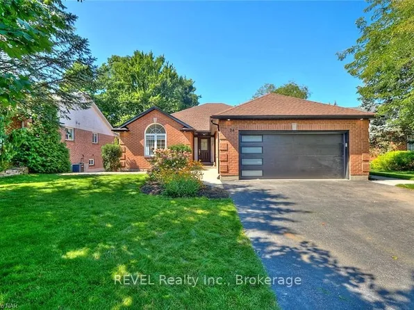 26 Oakridge Blvd, Pelham, ON L0S 1E5