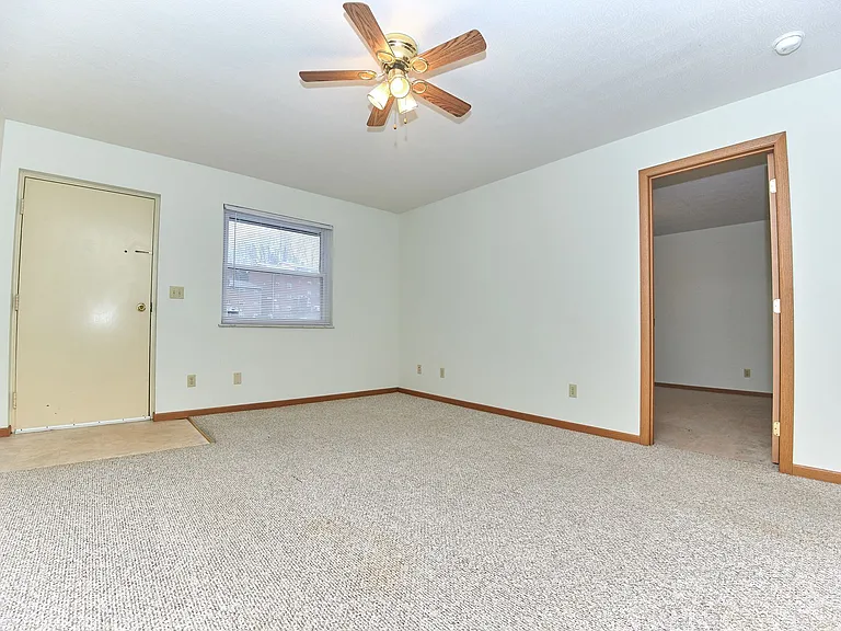 Pineview Apartments — Photo 5