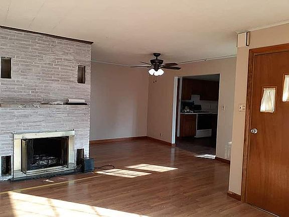 2nd image of 313 Grant St
