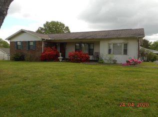 1060 Russell Ln, Lenoir City, TN 37772