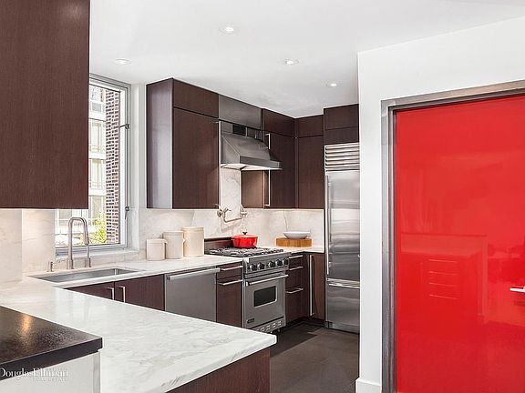 4th image of 148 22nd St Unit 11