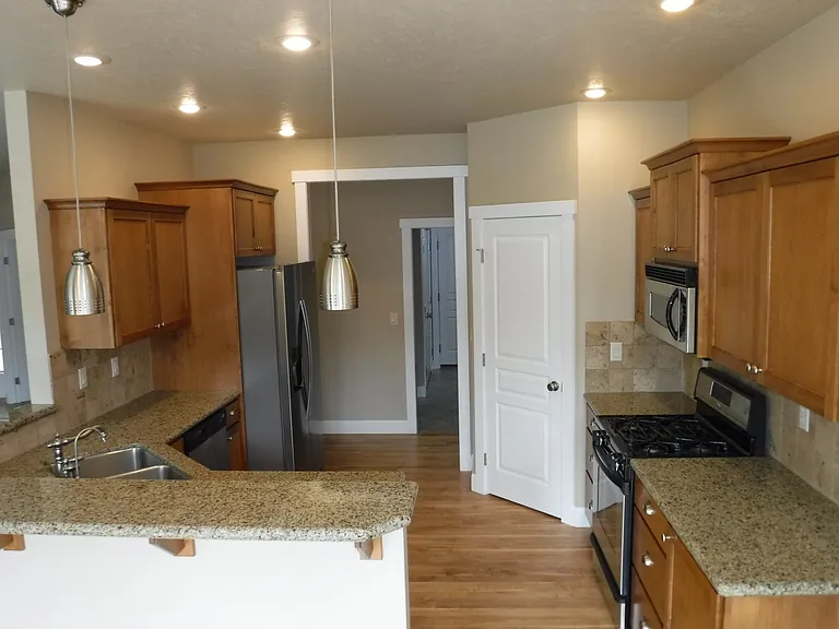 1505 E Daylesford Dr — Photo 6