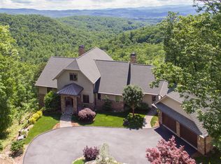 216 Ladys Fern Trl, Laurel Park, NC 28739