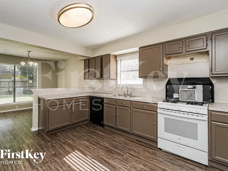 15511 Evergreen Grove Dr — Photo 10