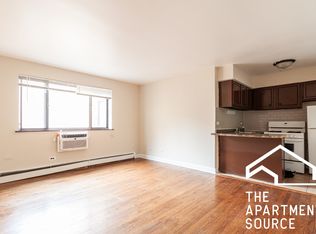 6011 N Winthrop Ave APT 407, Chicago, IL 60660