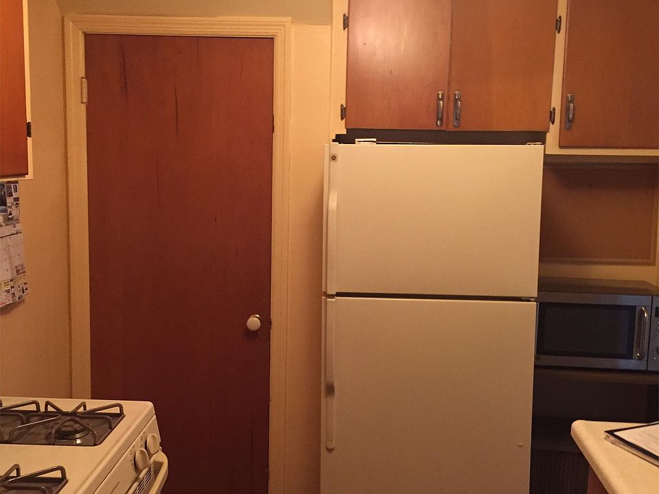 2nd image of 8214 Highland Pl