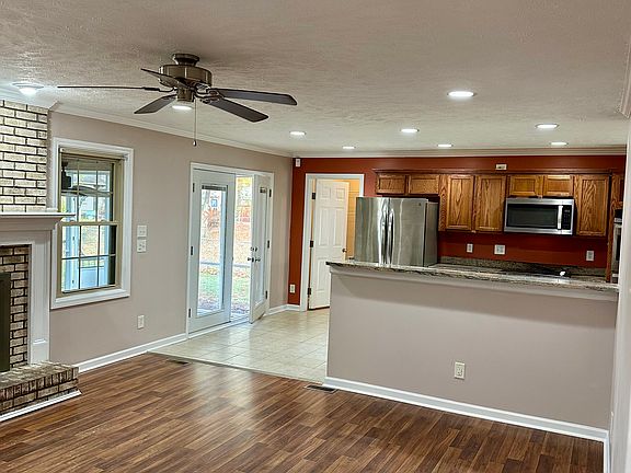 Den off kitchen, open floor plan