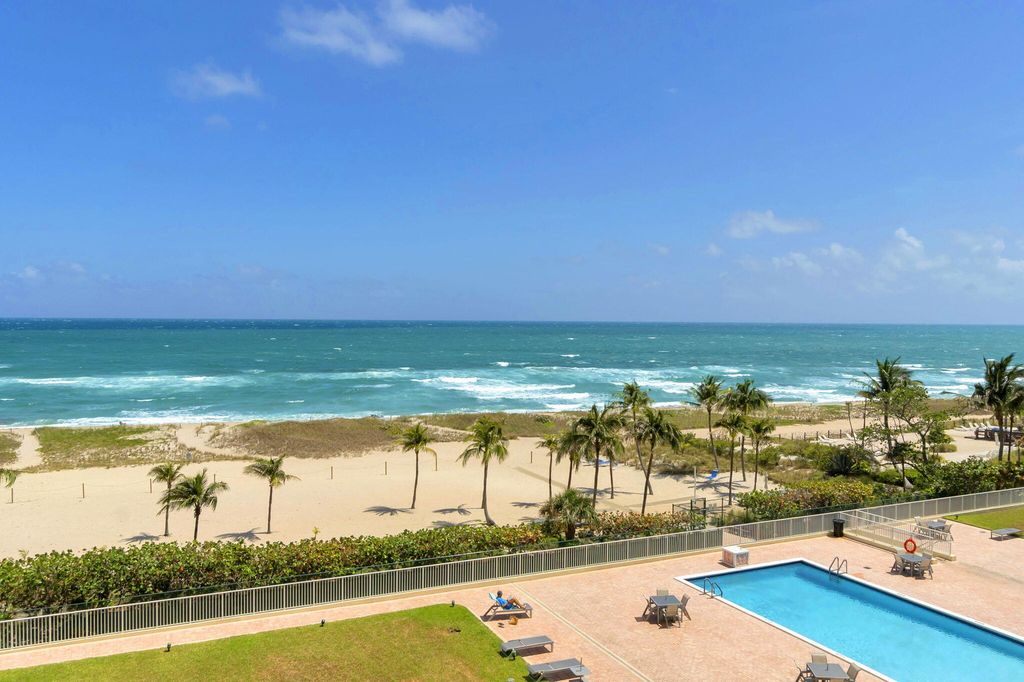 Apartment in Pompano Beach, Pinehurst Village - View 2