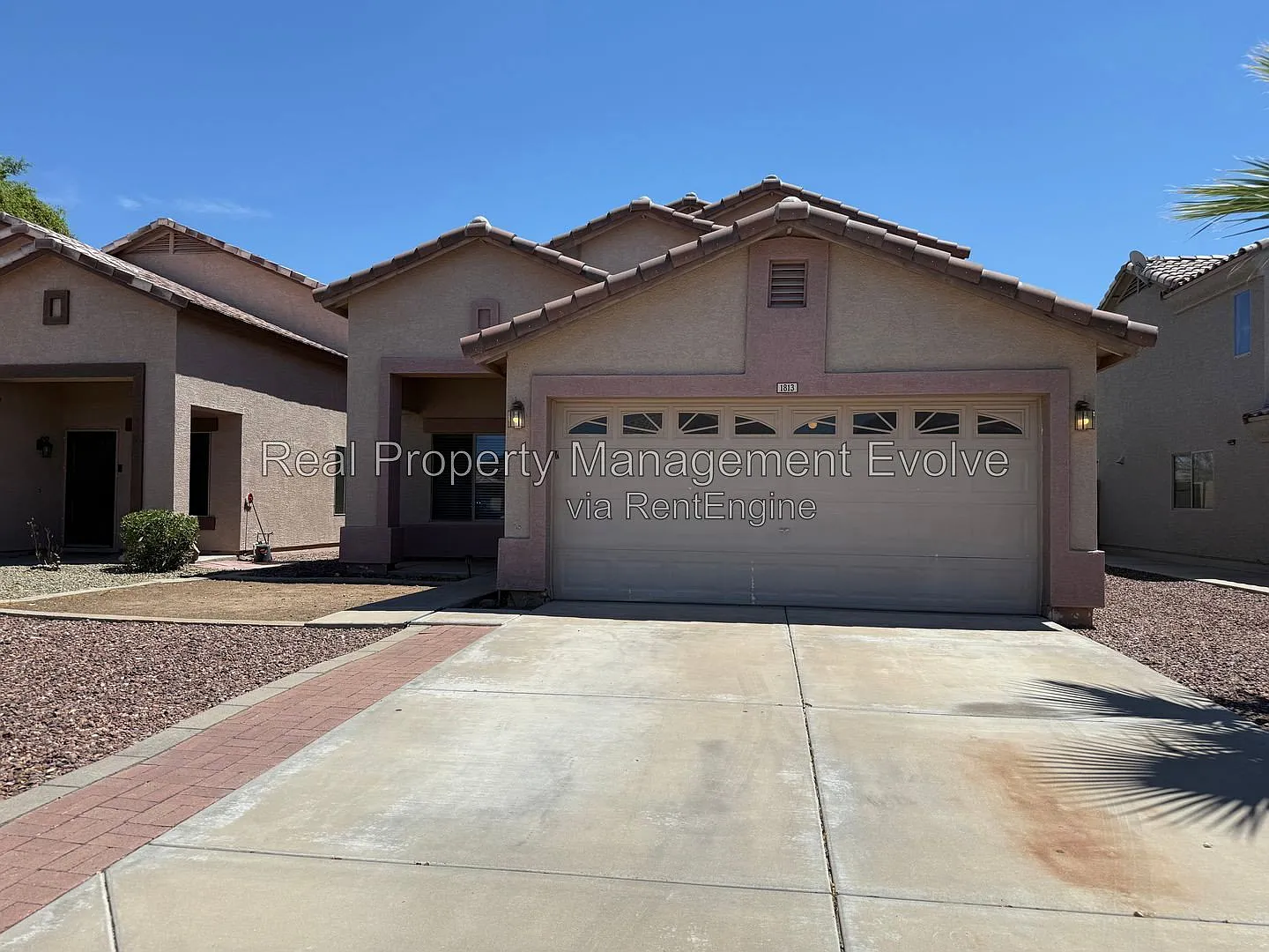 4 bed, 2.5 bath, 1446 sqft, $1,995 — Photo 2