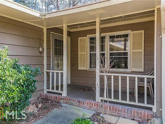 5th image of 3432 Sweetwater Dr