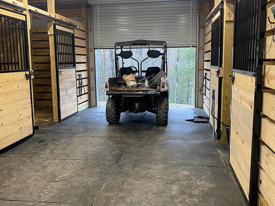 1st image of 147 Saddle Dr