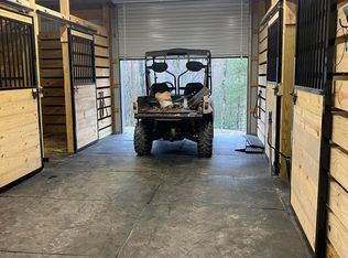 147 Saddle Dr, Jamestown, TN 38556