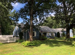 27 Birchwood Dr, Cumberland, RI 02864