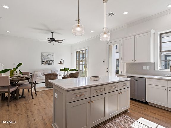 4th image of 115 Gaunt Ln #701