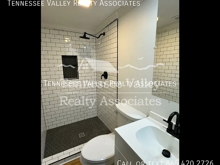 3919 Beverly Pl — Photo 14