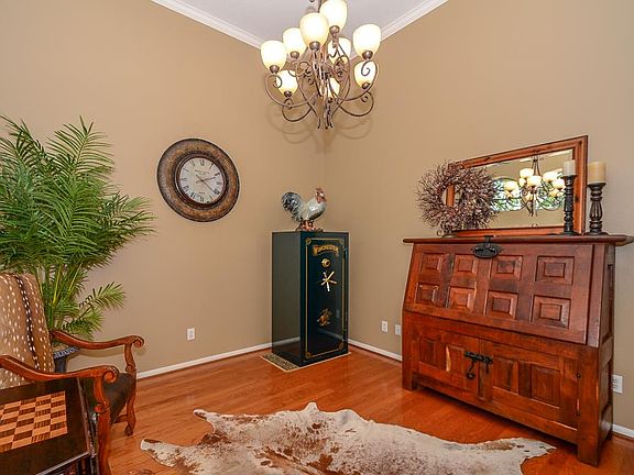 5th image of 1035 Evandale Ln