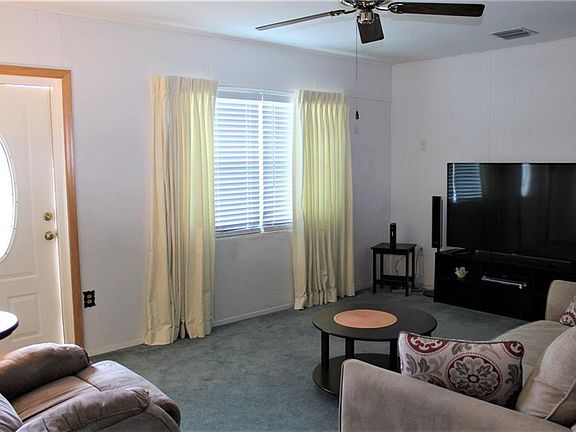 5th image of 2437 1st Ct SE