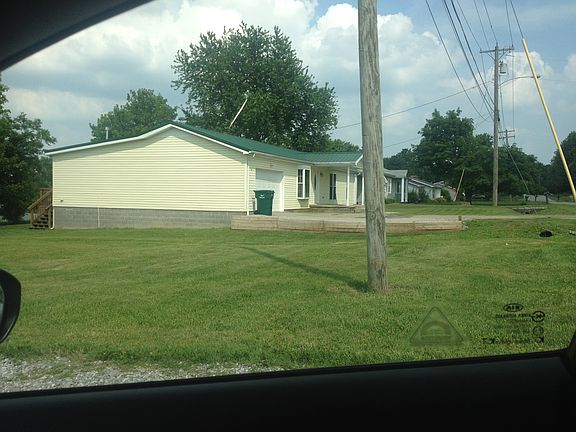 3rd image of 207 Randall Dr