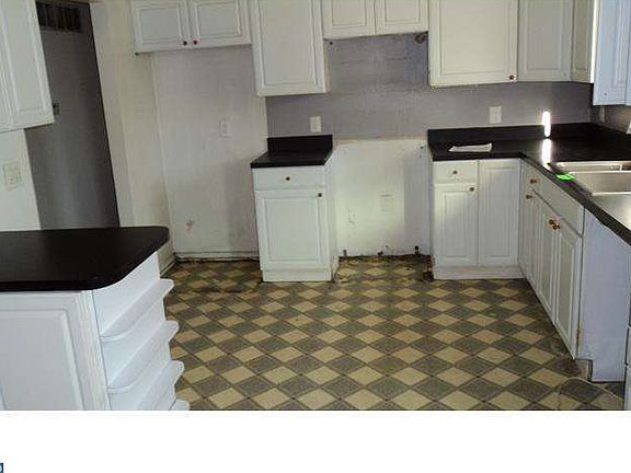 5th image of 14 Jackson Ave