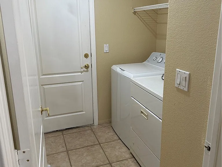 1736 Summerwood Cir — Photo 21
