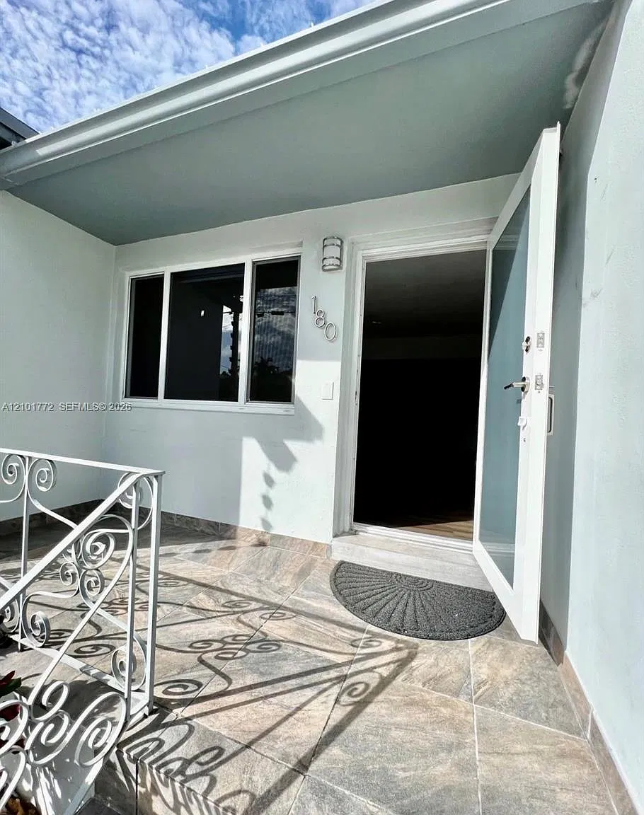 Twelfth St Manors 1st Add — Photo 2