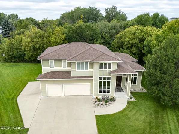 1759 Lydia Cir, Grand Forks, ND 58201