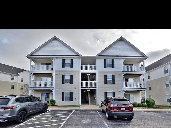 3rd image of 2470 Lampong Dr APT 200D