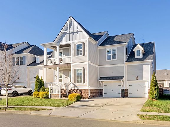 3rd image of 2032 Cabell Dr