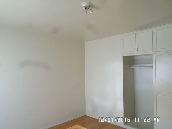 5th image of 5919 Camellia Ave