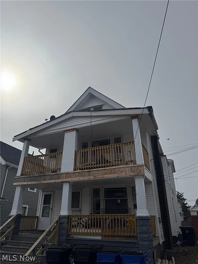 3286 W 90th St photo 1