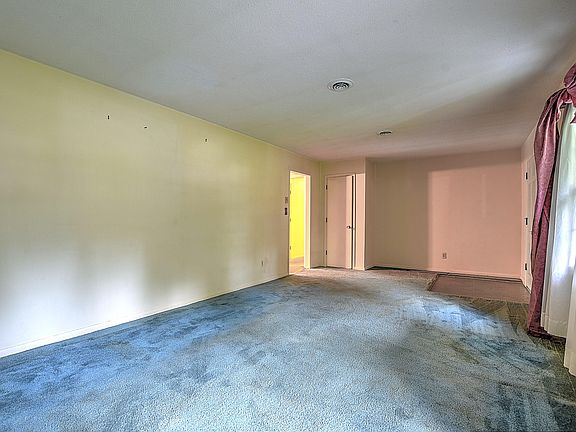 4th image of 2802 Sumpter Dr