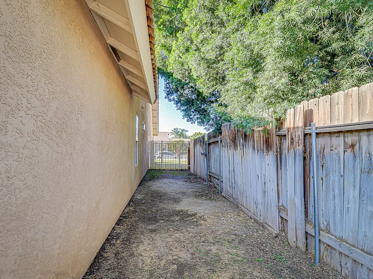 4005 Asino Ave — Photo 24