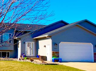 2417 E Lopez Ln, Brandon, SD 57005
