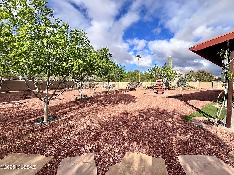 8679 N Ahwatukee Way — Photo 15