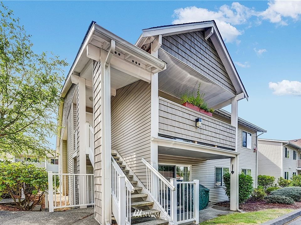 Welcome home!  10 steps to your Corner End Unit.  Three Bedroom two bath with over 1100 sq ft of living space