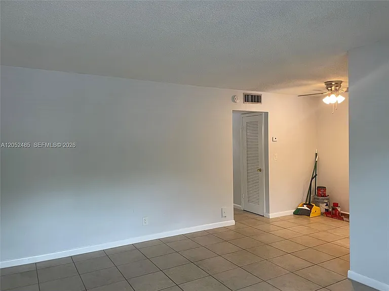 1830 Cleveland St #2 — Photo 25