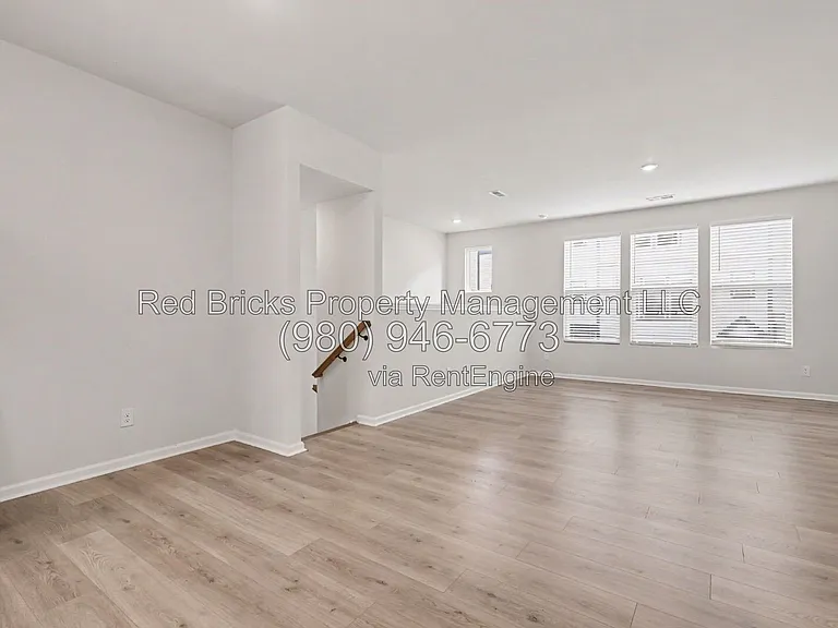 1420 Blanche St — Photo 11
