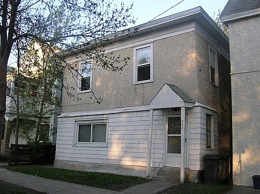 804 12th Ave SE