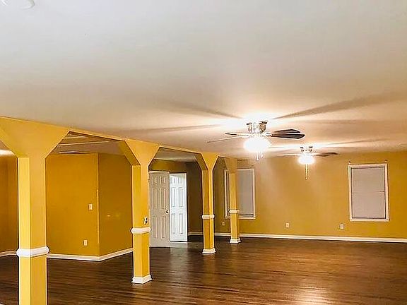 4th image of 810 Copperfield Dr