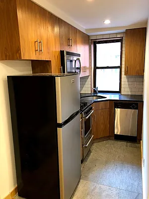 Rented by BH Brokerage Group | media 10