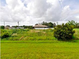 301 SW Fairway Ave, Port Saint Lucie, FL 34983