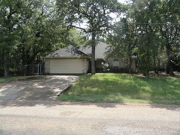 2nd image of 122 Thousand Oaks Dr