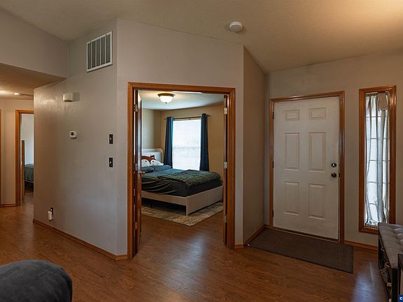 4th image of 3002 S 7th Pl
