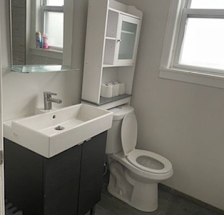 5th image of 618 Washington Ave