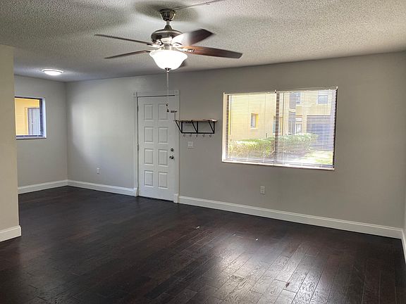 2nd image of 2675 Oak Park Way