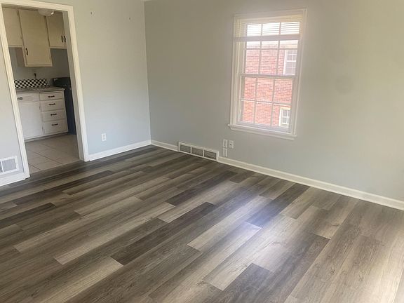 2nd image of 838 W 11th St APT C
