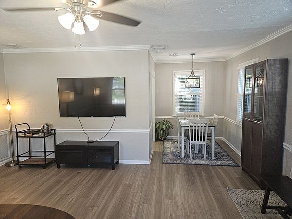 5th image of 4364 Bethwood Cir
